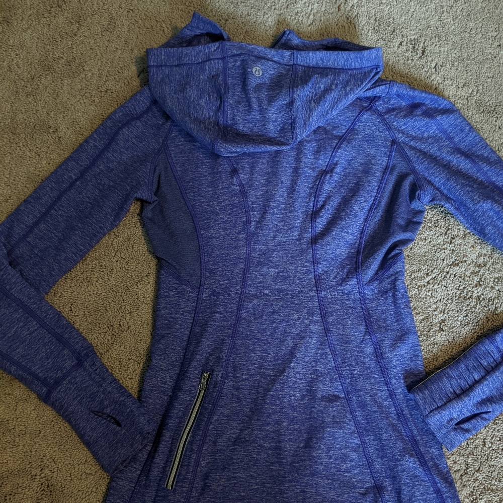 Lululemon Run Back On Track pullover size 4 - Picture 6 of 6